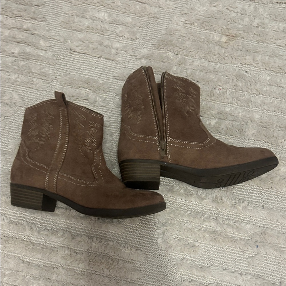 Girls boots crown vintage brown
